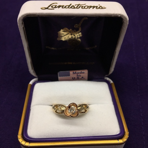 Engagement/wedding band set - Picture 2 of 4